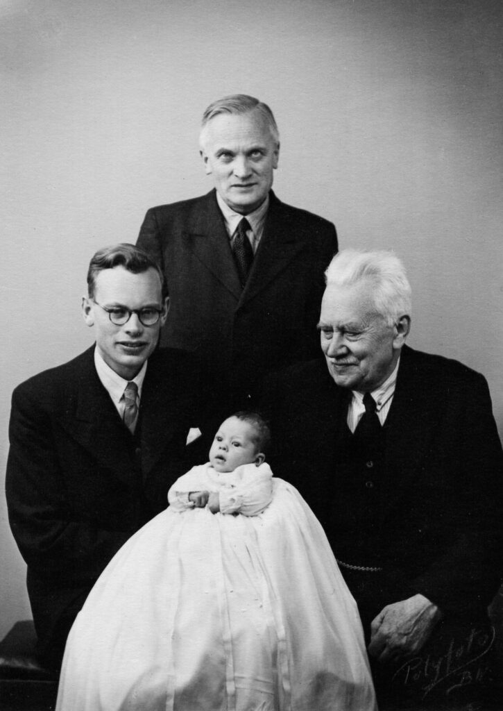 Fire genarationer (fra højre: Ole Jensen, Georgs Jensen, Henrik Jensen og Svend Jensen