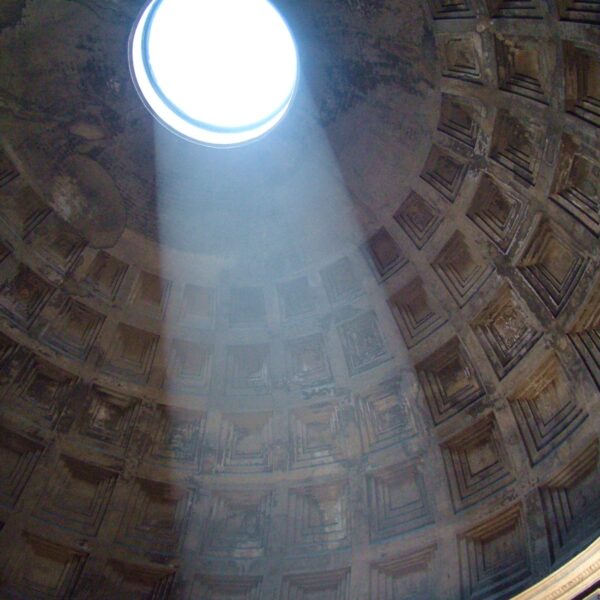 OCULUS_IN_THE_PANTHEON